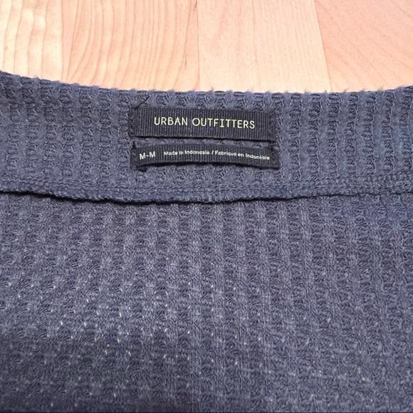 NWT Urban Outfitters Cropped Cardigan Sweater - Picture 8 of 9